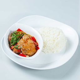 ข้าวกระเพราไก่ตุ๋น