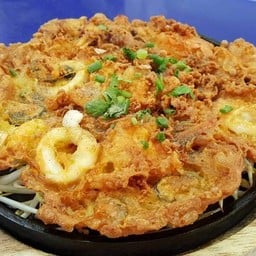 จอมยุทธ์ คั่วไก่ ผัดไทย หอยทอด ตลาดล้านเมืองเชียงราย