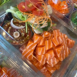 แซลม่อนยำเต๋า  M