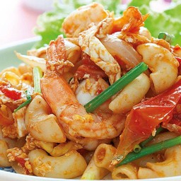 ผัดมักกะโรนีกุ้ง