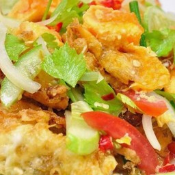 ยำไข่ดาว