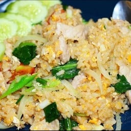 โคตรกระเพราและยำแซ่บ