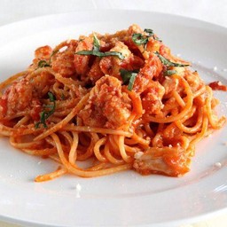 สปาเก็ตตี้ผัดซอสมะเขือเทศหมู