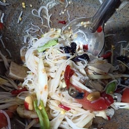 ตำขนมจีน