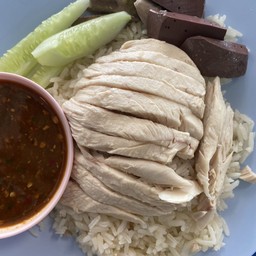 ข้าวมันไก่ (เนื้อ อก) พิเศษ