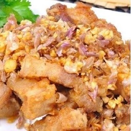 หมูสามชั้นทอดน้ำปลาลองดูง (กับข้าว)