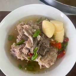 ต้มเลือดหมูเจ้หน่อย แกลง