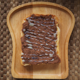 ขนมปังปิ้ง นมข้น+โอวัลติน