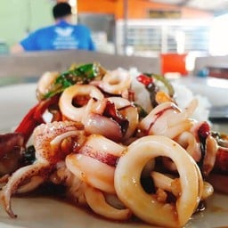 ครัวปลื้มใจต้มเลือดหมู ท่าเรือ สวนหลวง