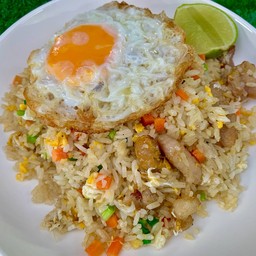 ข้าวผัดหมูหมัก