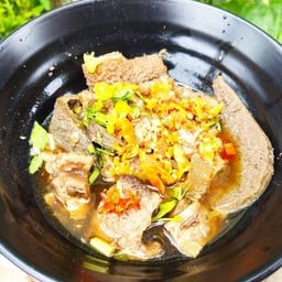 ก๋วยเตี๋ยวเนื้อตุ๋น เป็ดพะโล้ บ้านทนาย
