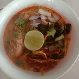 ป้าละออ ขนมจีน 4 ภาค ลำพูน