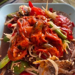 ตำหอยดอง