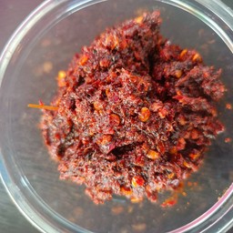 ตาแดงเผ็ด (กระปุก)