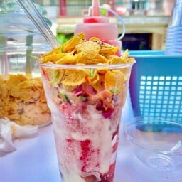 ICEStation ไอศกรีมสตรอว์เบอร์รี่โยเกิร์ตเกล็ดหิมะ หาดใหญ่ หาดใหญ่