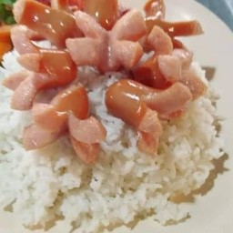 ไส้กรอกทอด ราดข้าว