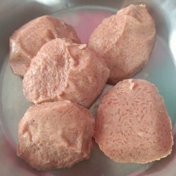 หมูกระเทียม ชิ้นละ