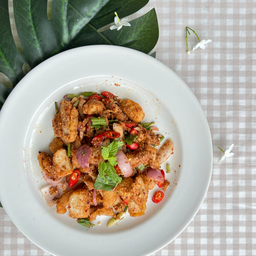 ยำไก่กรอบแซ่บ (เป็นกับข้าว)