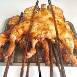 ไก่ย่างแบบเต็มตัว+น้ำจิ้มมะขาม