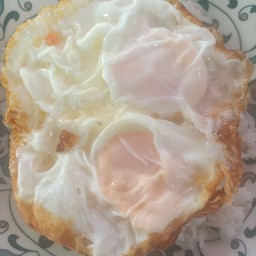 ข้าวไข่ดาว (ไข่ 2 ใบ)