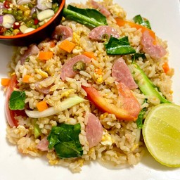 ข้าวผัดแหนม