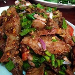 น้ำตกเนื้อติดมัน