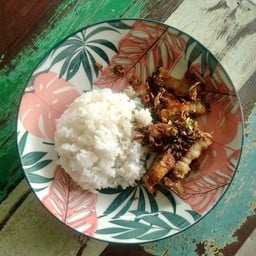 ข้้าวกะเพราหมูกรอบ