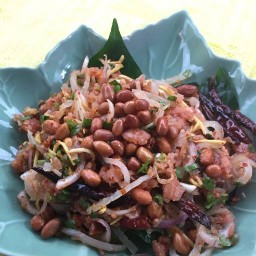 BB ยำเเหนมคลุก