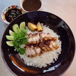 ข้าวหมูกรอบ ธรรมดา