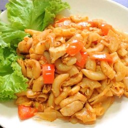 ผัดมักกะโรนีไก่