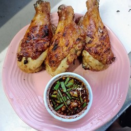 ไก่หน่อง