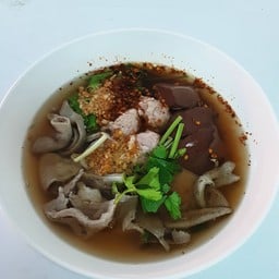 โจ๊กข้าวหอม ต้มเลือดหมู กระเพราเด็ด ประชานิเวศน์ 3