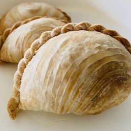 กะหรี่ปั๊บไส้สับปะรด