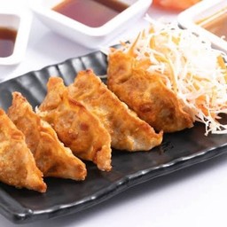 เกี๊ยวซ่าหมู