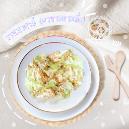 ข้าวราดผัดกะหล่ำปลีหมูสับใส่ไข่