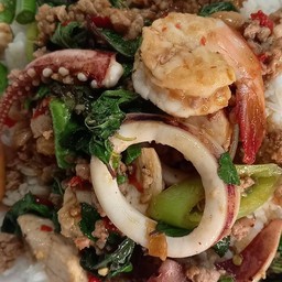 ผัดกะเพา(กับข้าว)