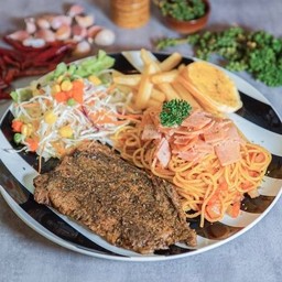 สเต็กหมูพริกไทยดำ+สปาเก็ตตี้แฮมไก่