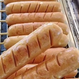 ไส้กรอกชีส ทะลัก