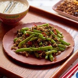 ถั่วแขกผัดกานาฉ่ายหมูสับพริกสด