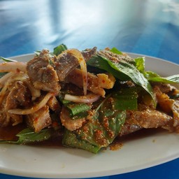 น้ำตกคอหมูย่าง