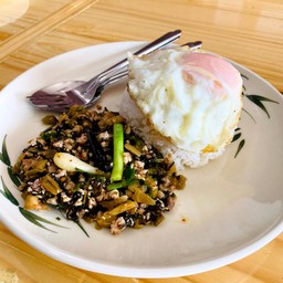 ผัดผักกาดดองหมูสับ อาหารยูนนาน