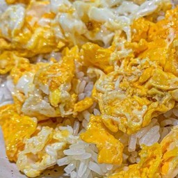 ข้าวไข่คั่ว