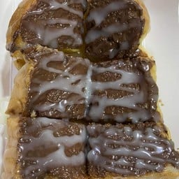 ขนมปังปิ้ง&ลูกชิ้นย่าง&ก๋วยเตี๋ยวเนื้อ บ้านโรซาน่า(ฮาลาล) หน้าสุเหร่าลาดบัวขาว