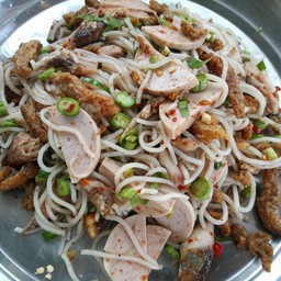 ยำขนมจีนปากสั่น