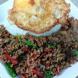 ครัวกินกับก้อย   ข้าวกระเพราเนื้อพริกแห้ง  , ข้าวคลุกกะปิ, ก๋วยเตี๋ยวคลุก