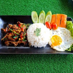 อิ่มอร่อยByแม่เมียด