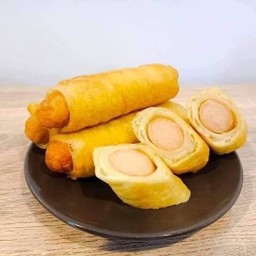 มากิต๊อก(ปาท่องโก๋พันใส้กรอกไก่)