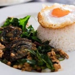 ครัวน้องจ๋า ตรงข้ามรร.สุวรรณราษฏ์