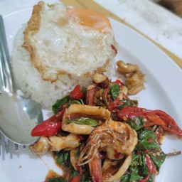 กะเพราะกุ้ง