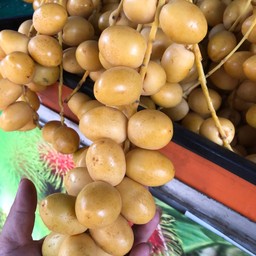 ร้านผลไม้สดสองพี่น้อง